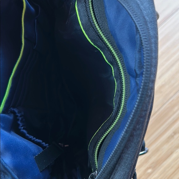 Travelon Gray Anti-Theft Security Bag - Picture 5 of 5